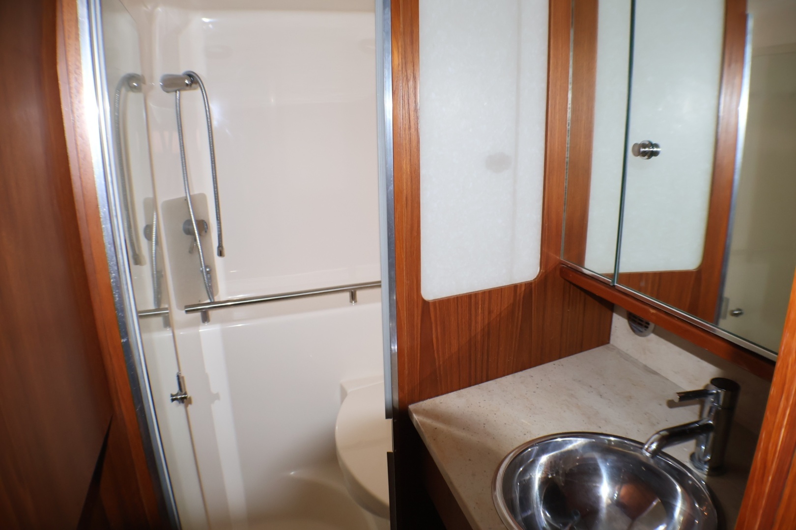 2009 Tiara Yachts 3500 Sovran - Image 21