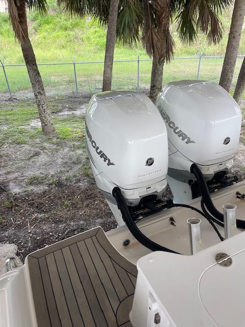 Twin Mercury outboard engines on a 2014 Everglades 325 Center Console boat.