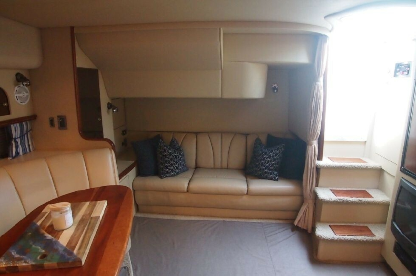 2002 Cruisers Yachts 3572 - Image 3