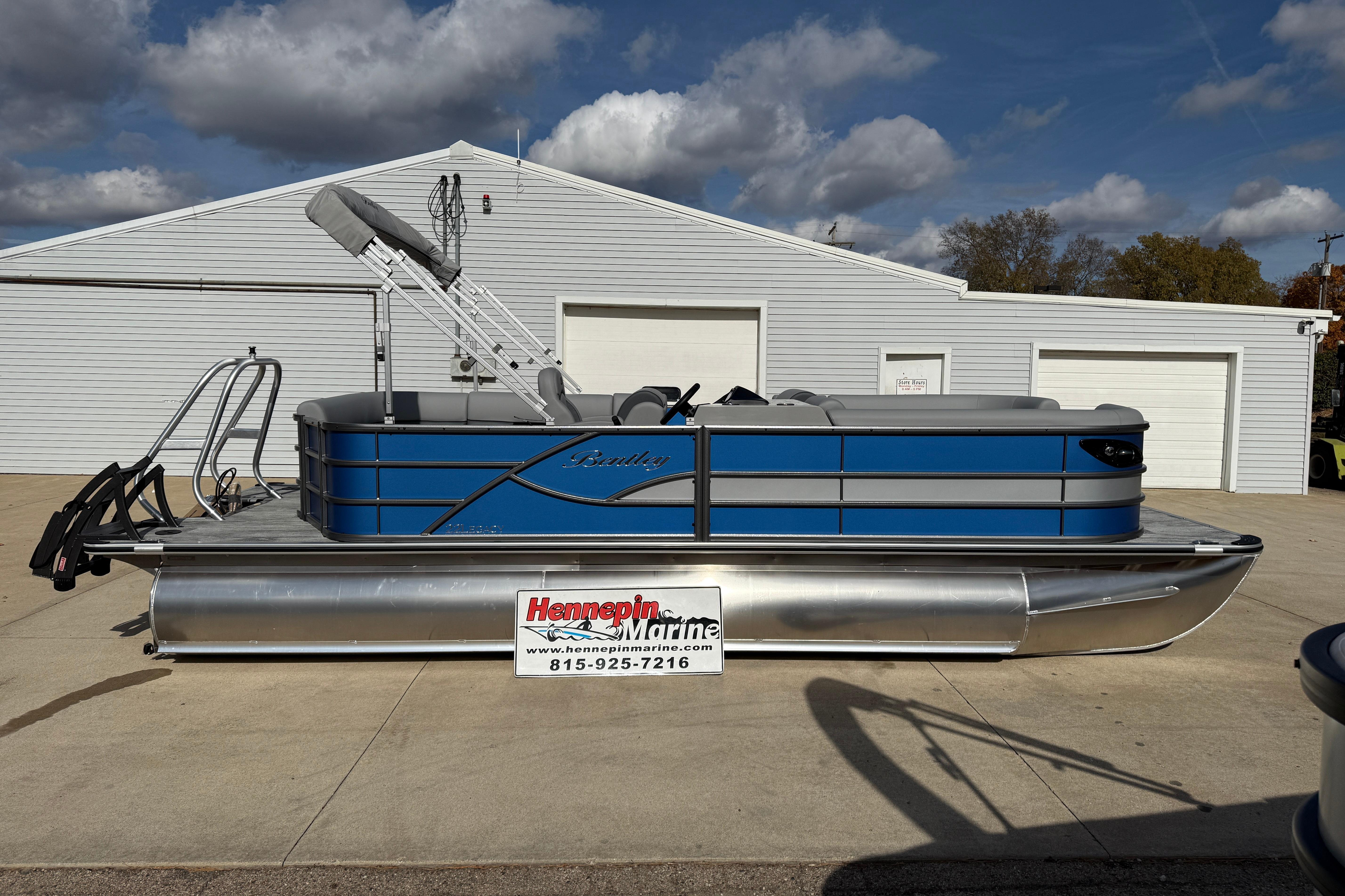 2026 Bentley Pontoons Legacy 223 Cruise XL