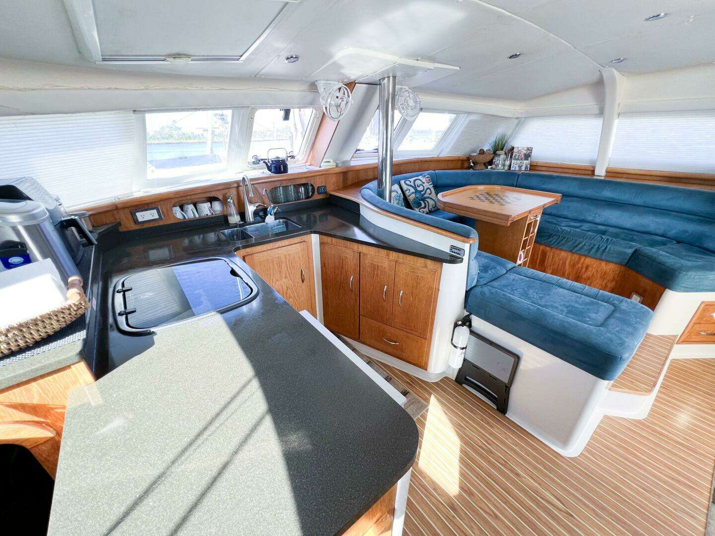 2010 Broadblue 435 - Image 44