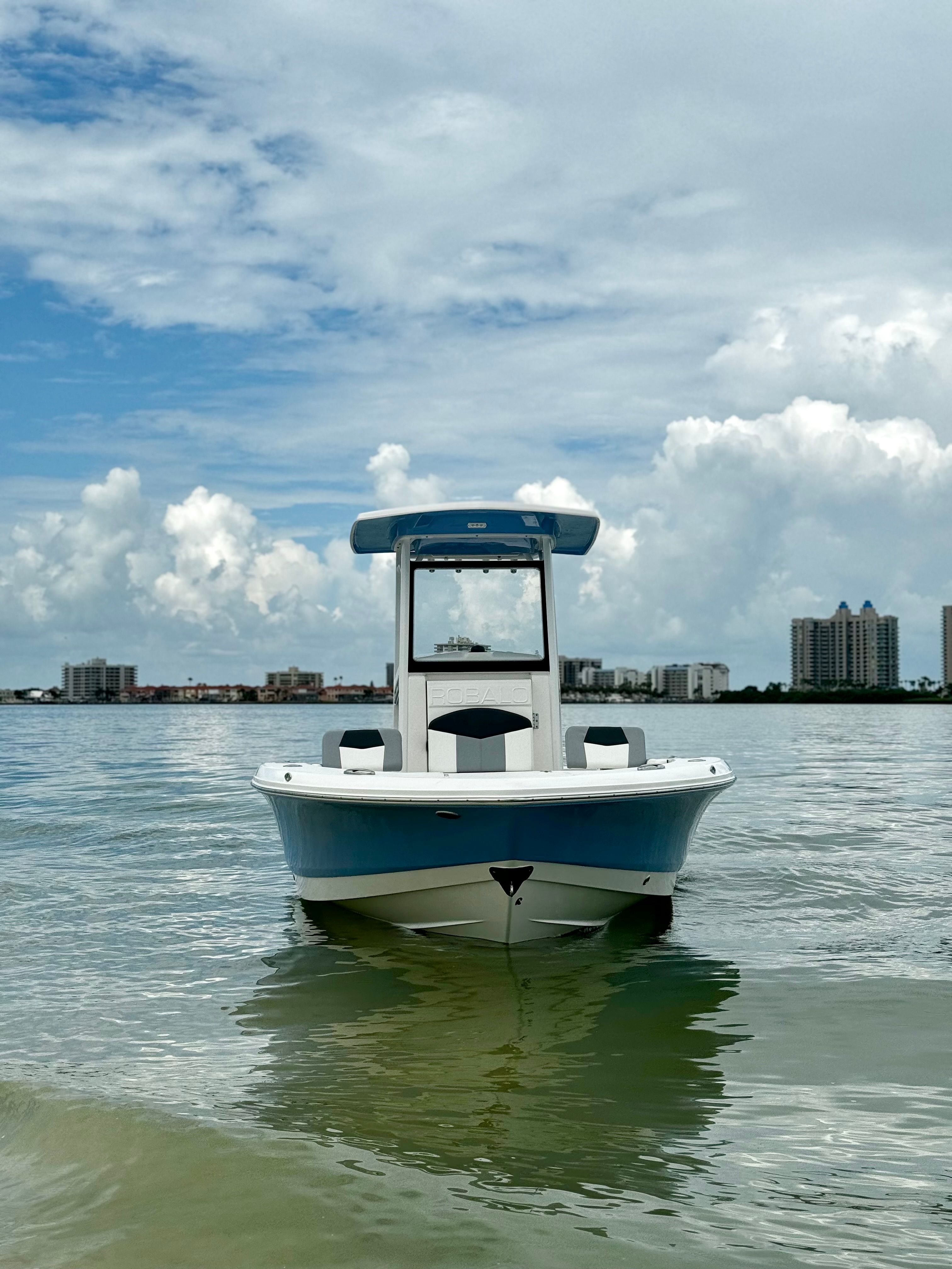 2024 Robalo CAYMAN - 6