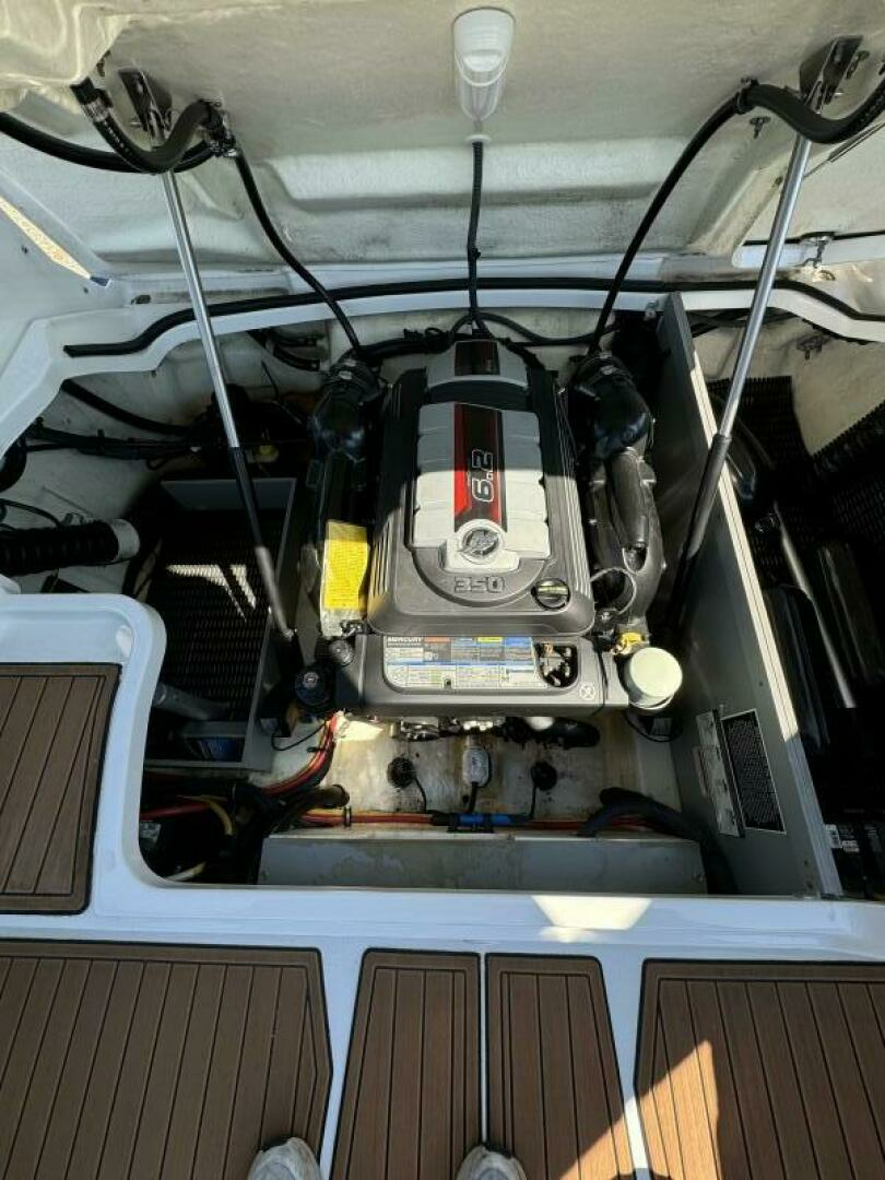 2017 Monterey 278 SS - Image 35