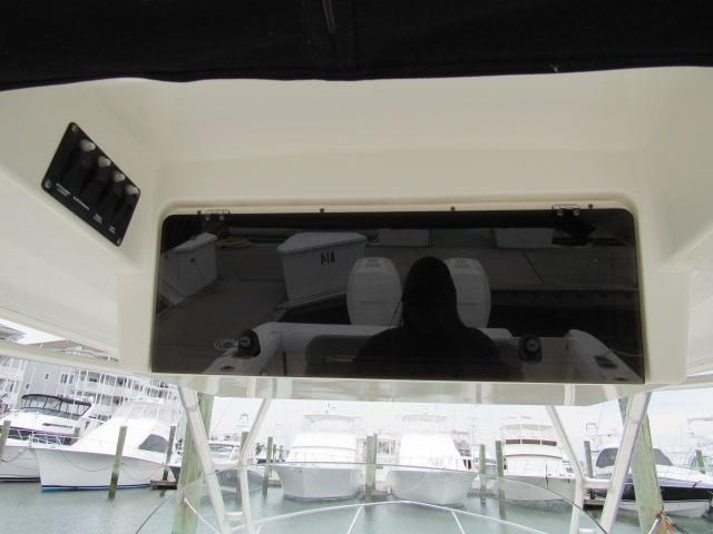 2006 Boston Whaler 32 Outrage Cuddy - 12