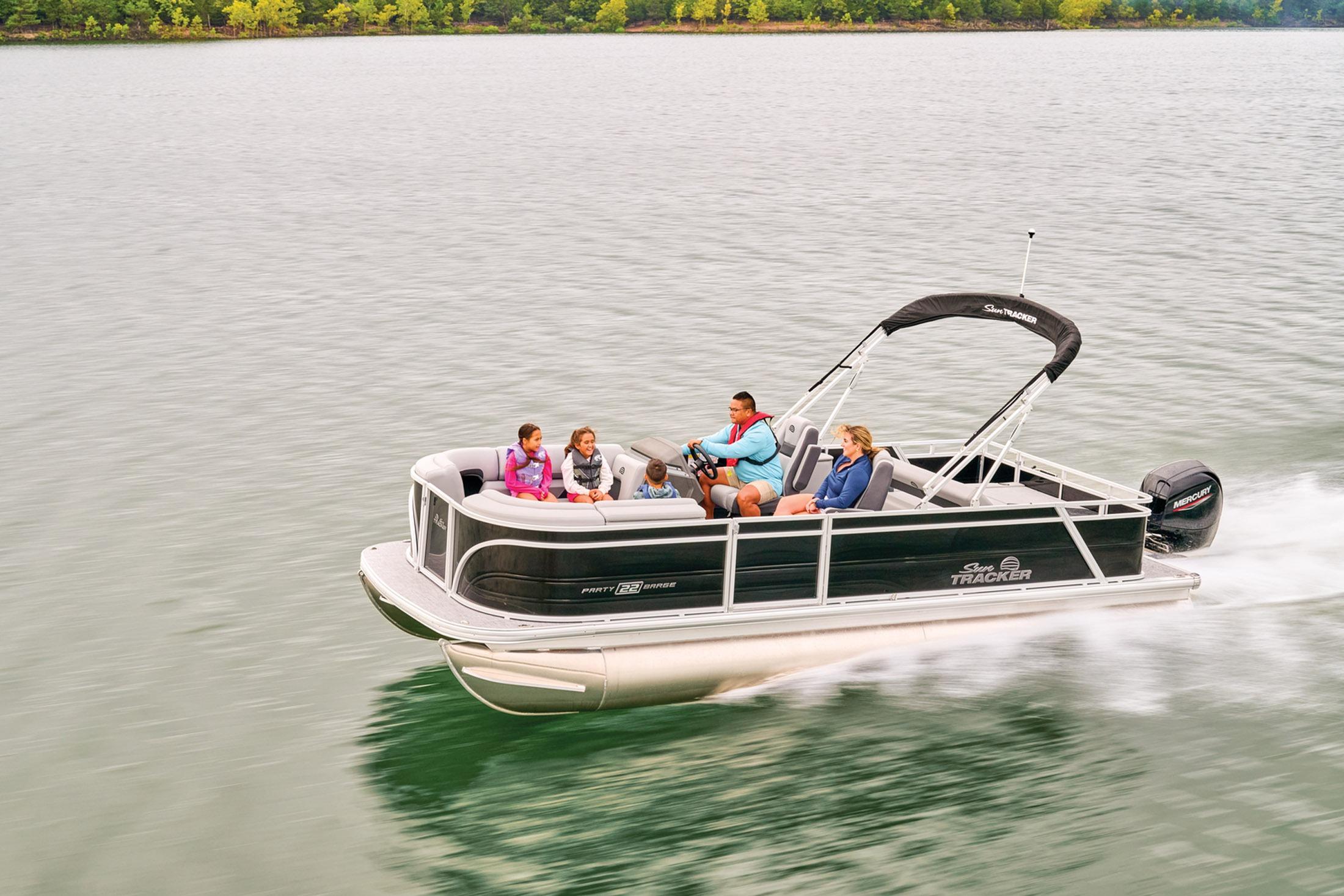 2026 Sun Tracker Party Barge 22 RF DLX