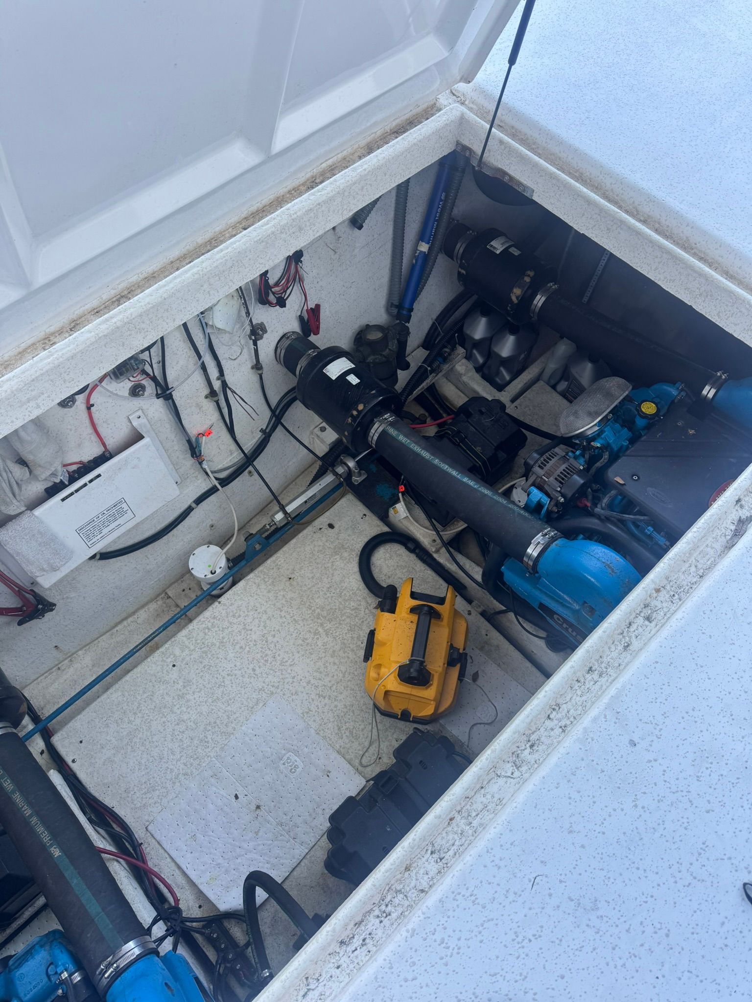 Engine compartment of a 2006 Gibson 5500 boat.