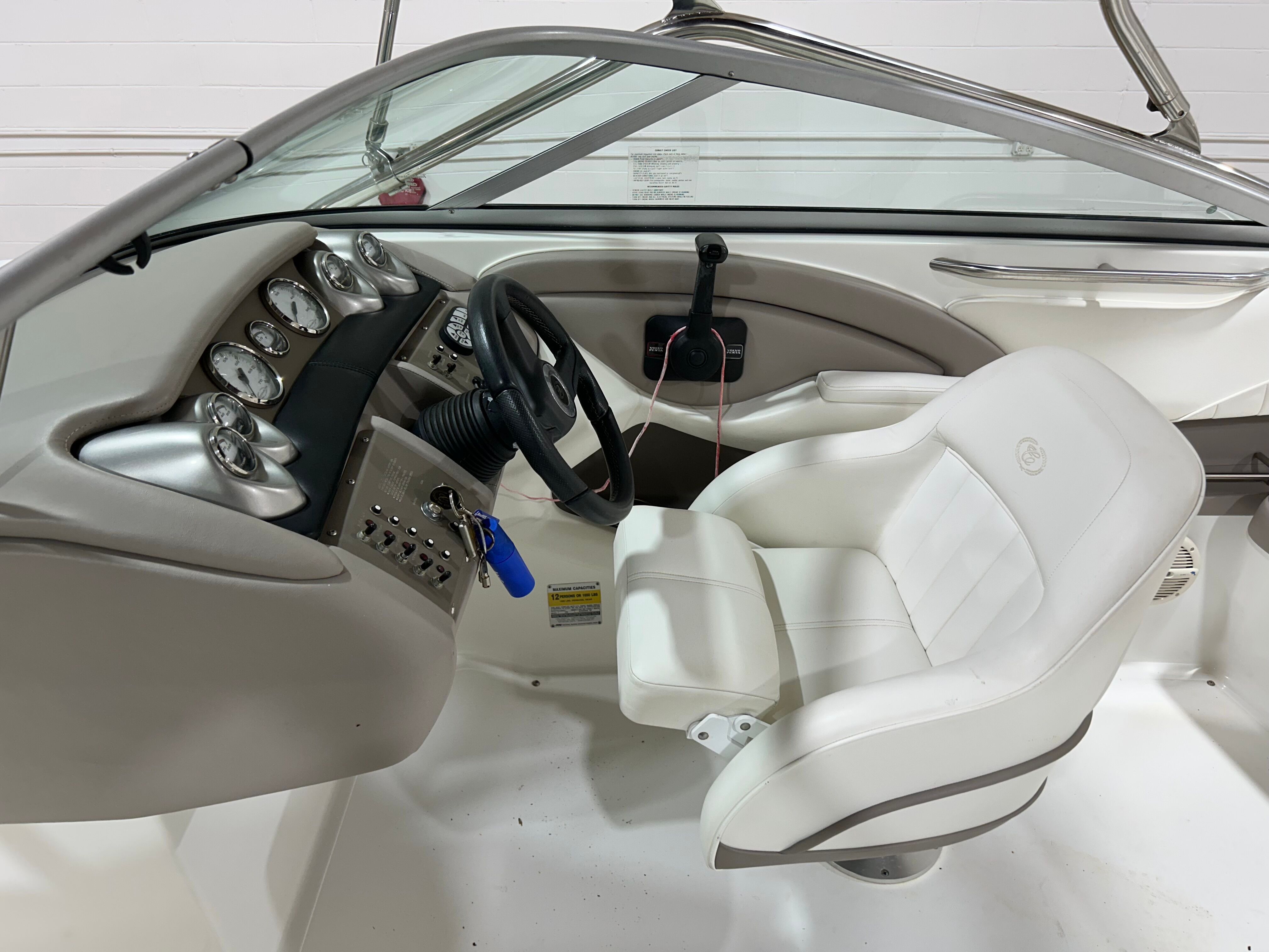 2004 COBALT 220 - Image 15
