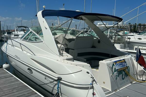 2007 Cruisers Yachts 340 Express