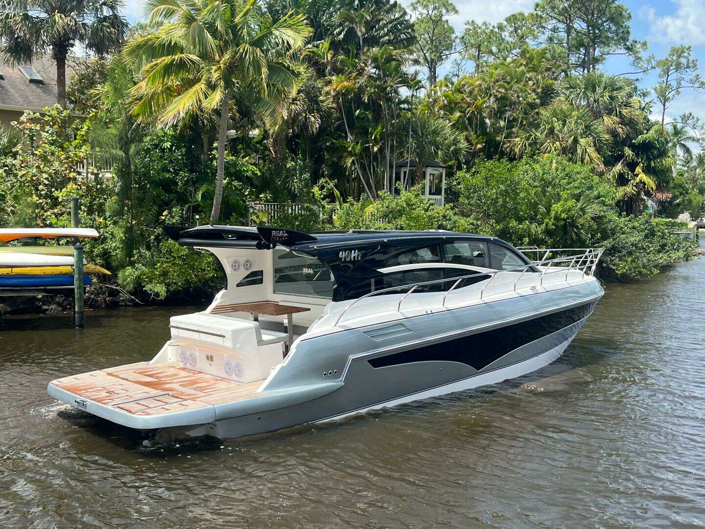 2025 Real 40 HT Luxury - Image 22