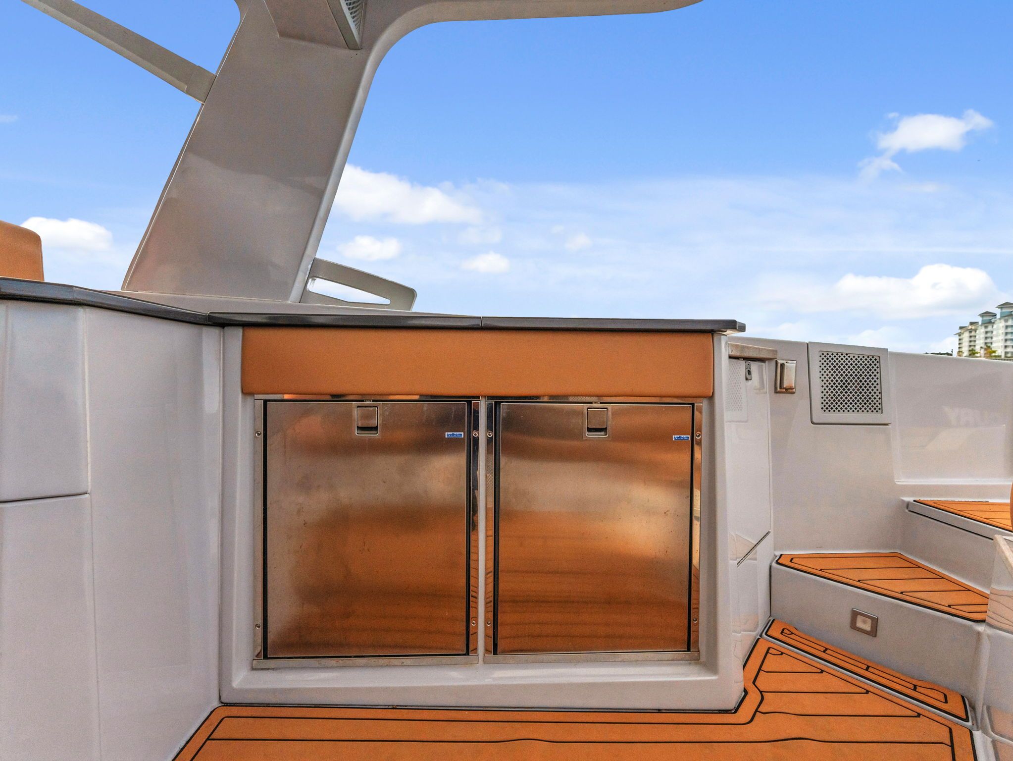 2021 Aviara AV36 OB - 20