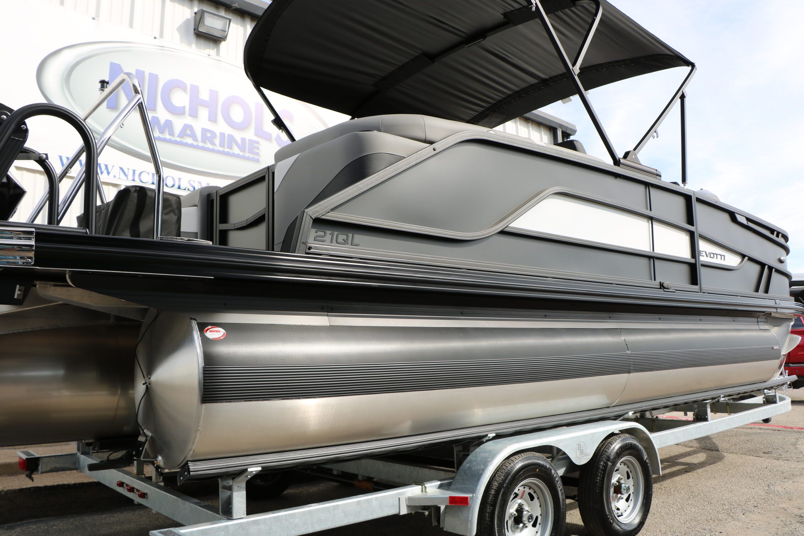 2026 Evotti 521 QL Tri Toon - 18