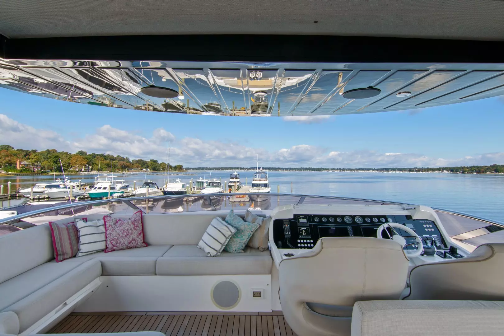 2019 Sunseeker 86 Yacht - Image 19