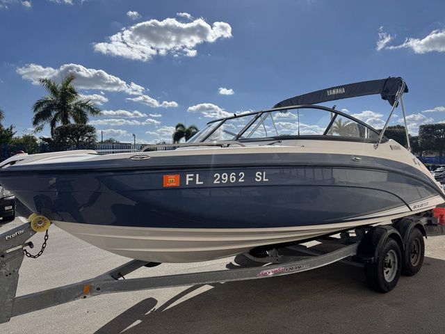 2019 Yamaha Boats SX210 - 4