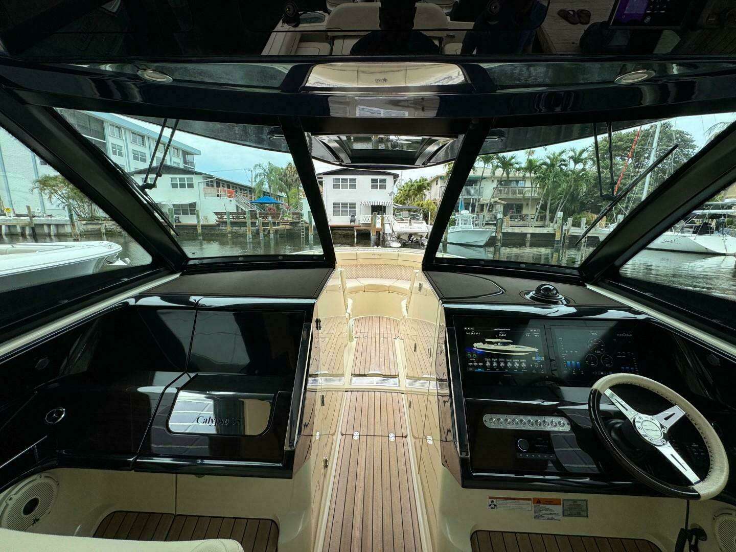 2022 Chris-Craft Calypso 35 - Image 11