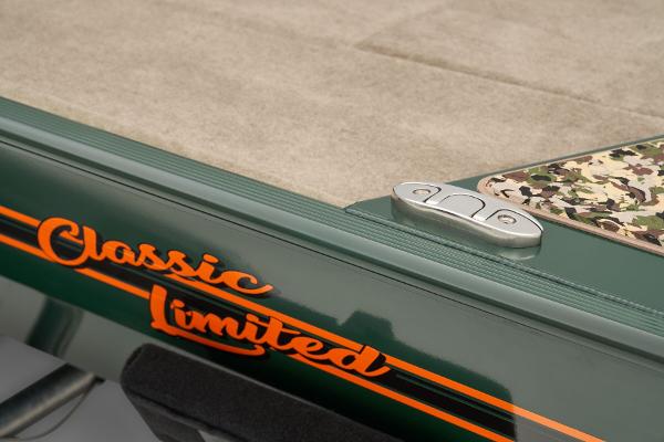 2026 Tracker Bass Tracker Classic Limited - 35