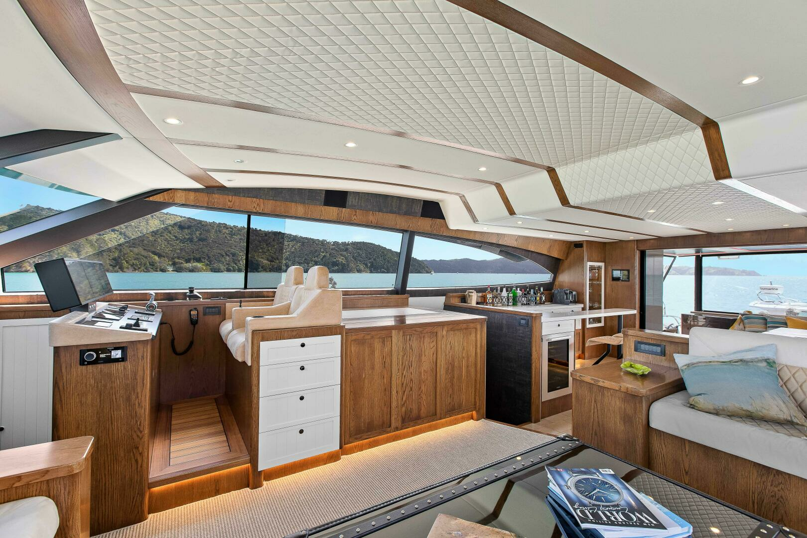 2021 Valder Yachts Power Cat - Image 13