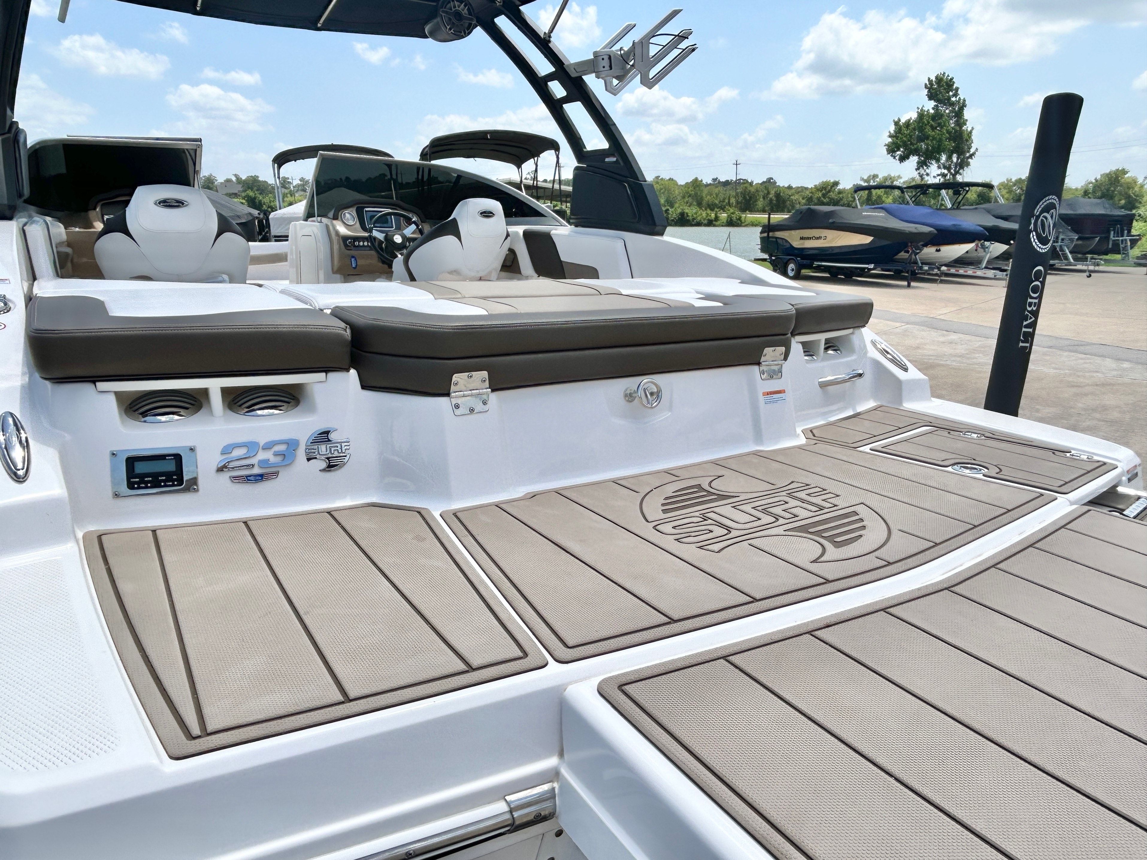 2018 Chaparral 23 Surf - 17