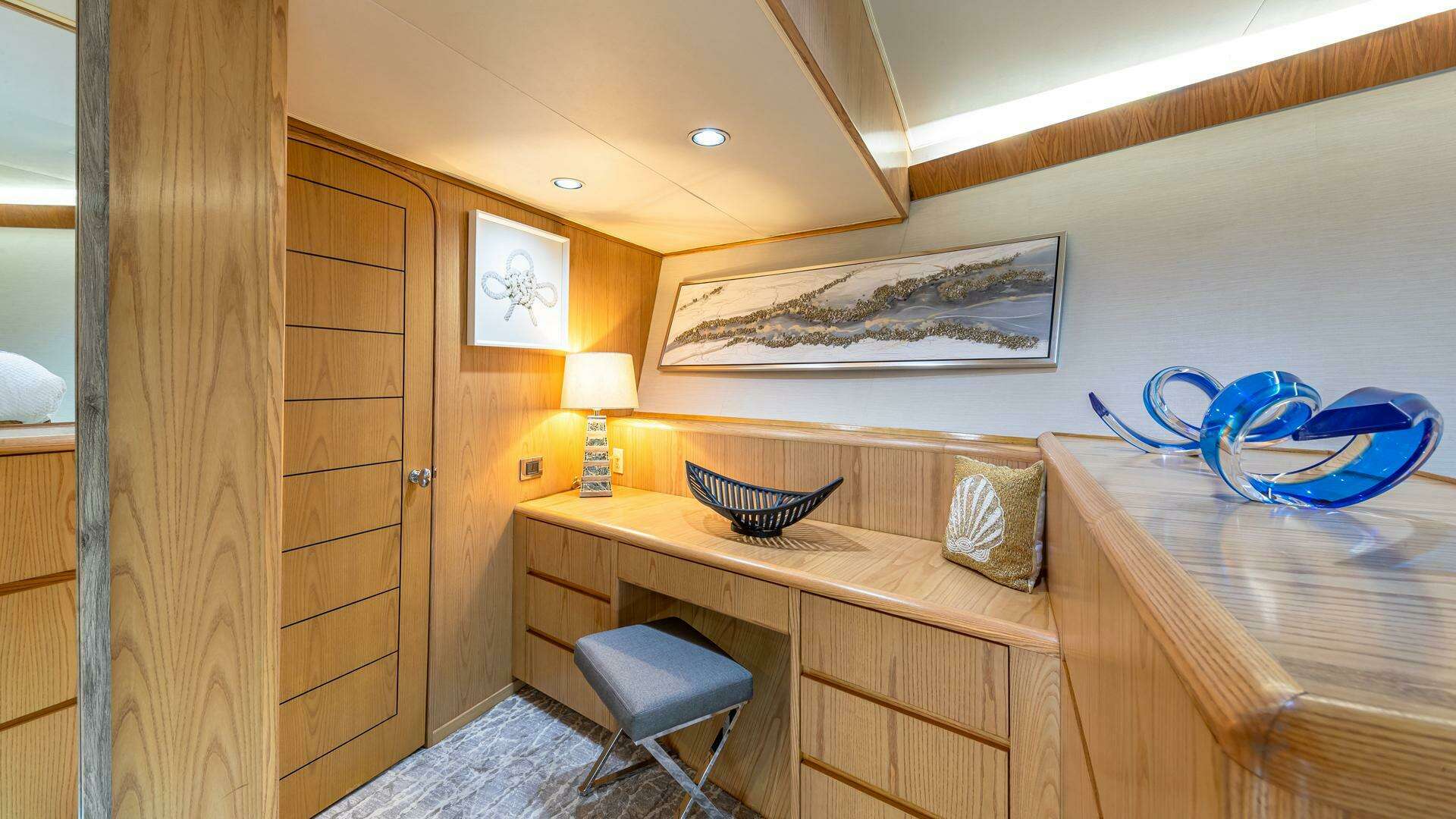 1997 Broward Raised Pilothouse - Image 28
