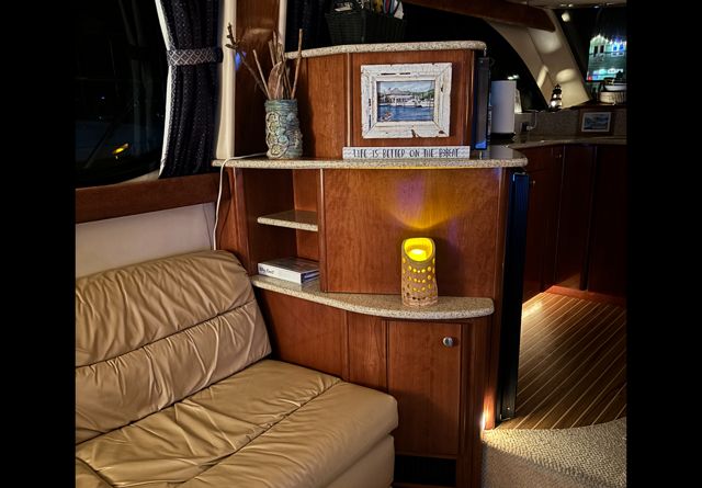 2006 Meridian 411 Sedan - 23
