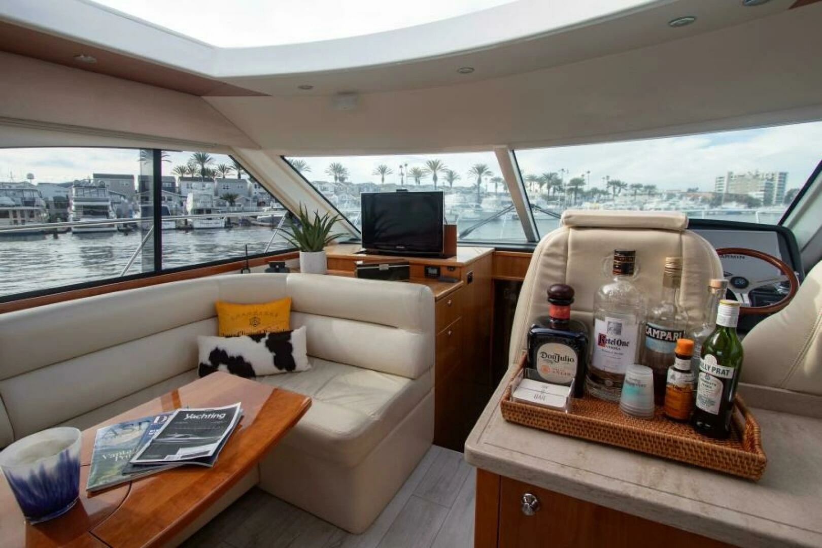 2012 Riviera 50 Sport Yacht - Image 15