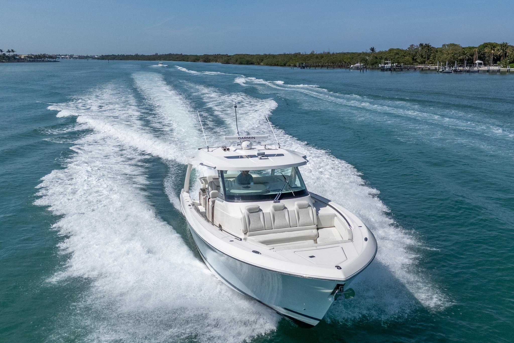 2024 Tiara Yachts 43 LS
