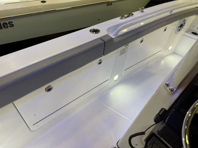 2026 Everglades 285 Center Console - 25