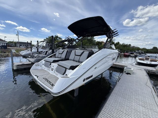 2026 Yamaha Boats 255XE - 3