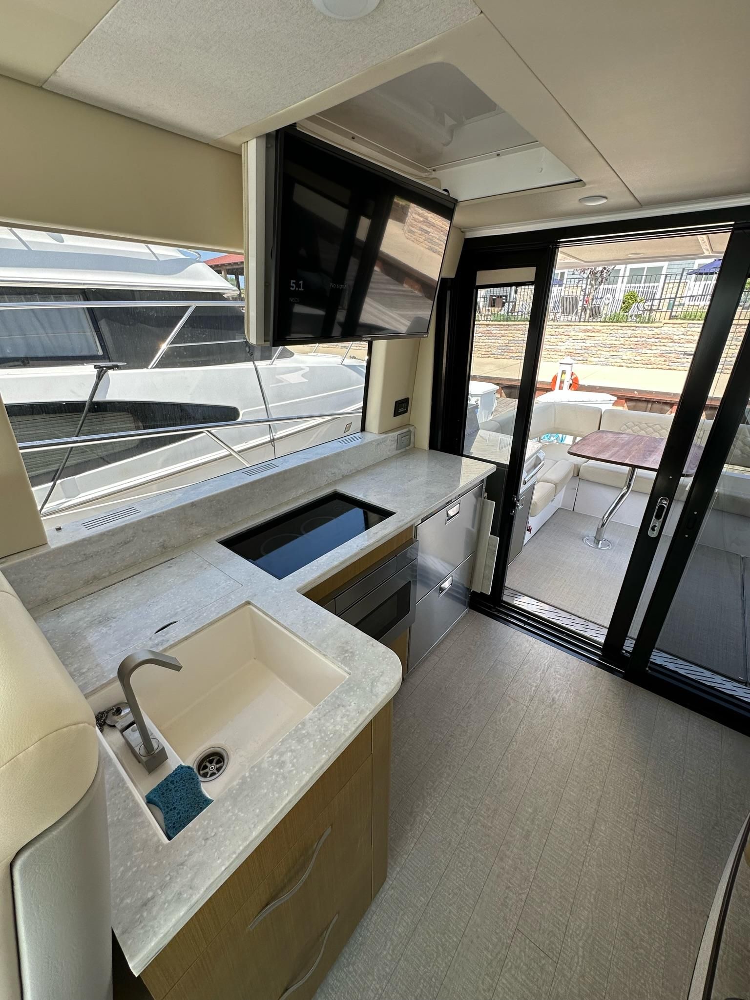 2021 Regal 42 Grande Coupe - 25