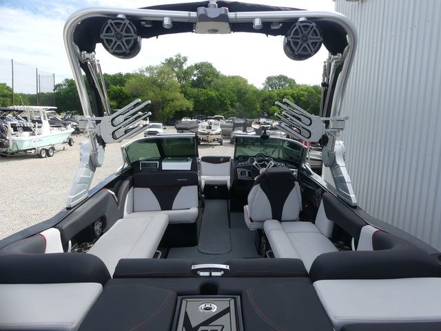 2017 MasterCraft X23 CUSTOM - 16
