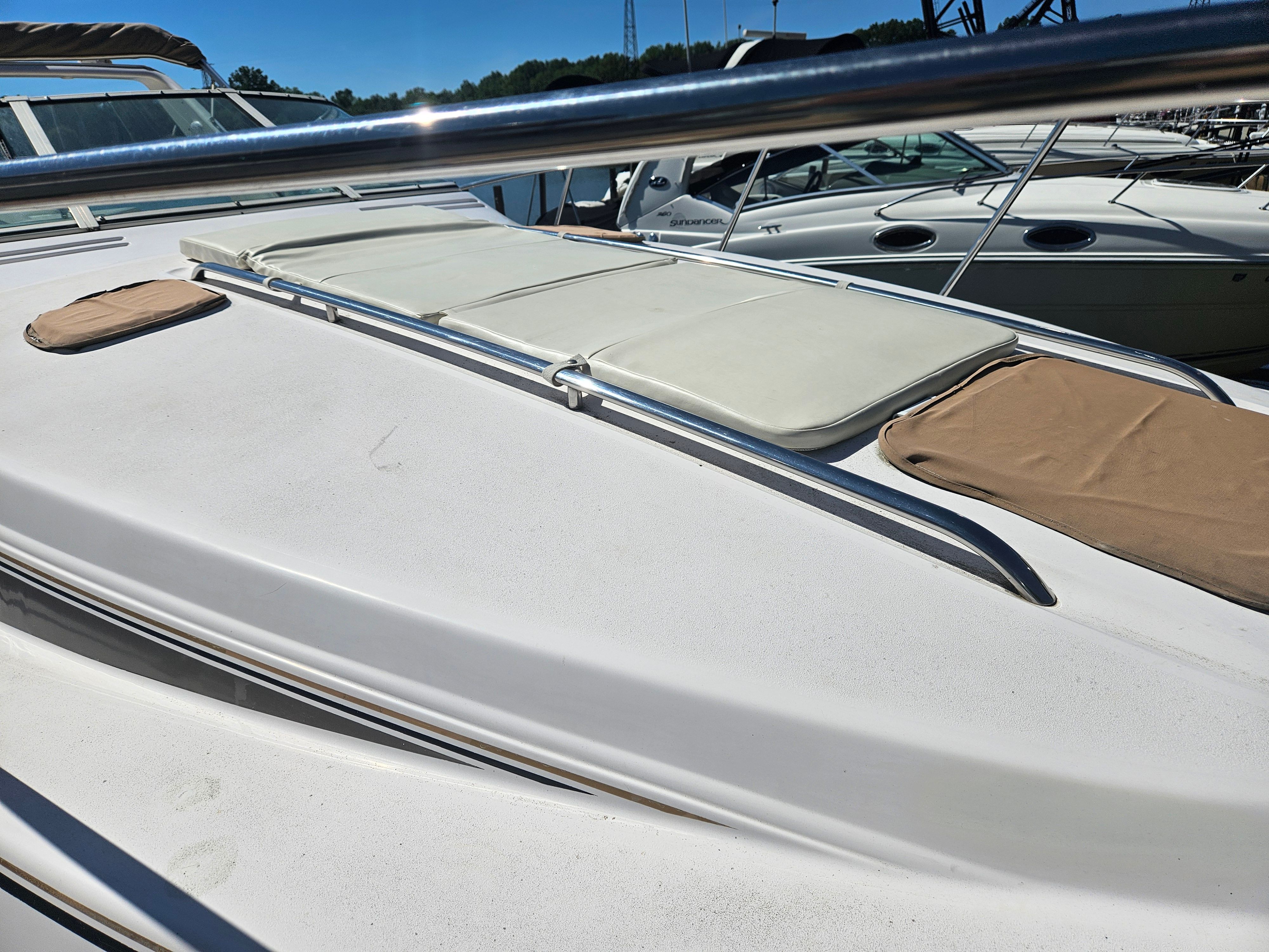 1996 Donzi 3250 LXC - 16