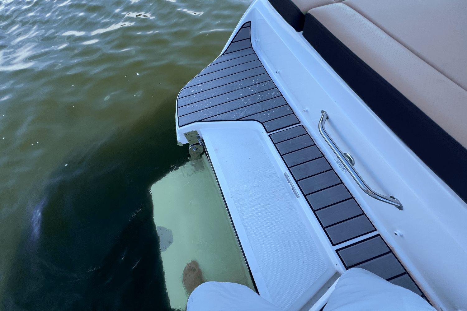 2025 Sea Ray SDX 270 - 18