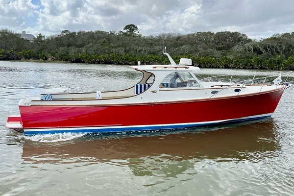 1995 Hinckley Picnic Boat 36 Classic
