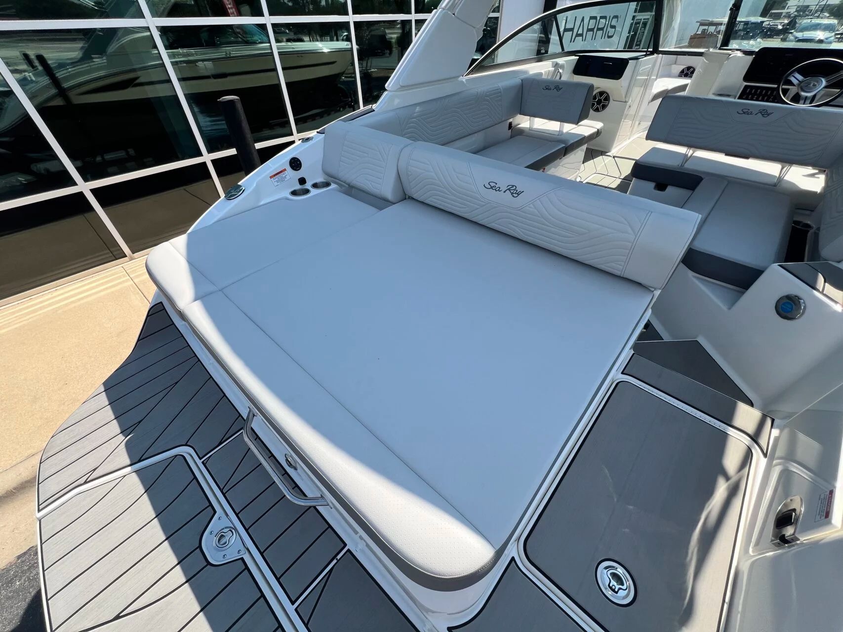 2026 Sea Ray SDX270 SURF - 15