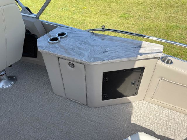 2025 Tahoe 2385 CASCADE CRUISE REAR BENCH - 14