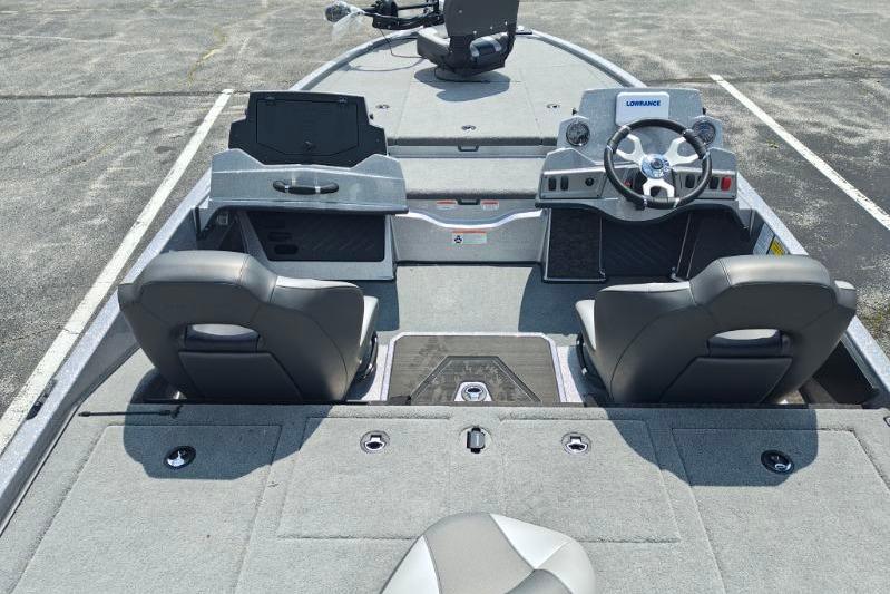 2026 Nitro Z19 XL boat interior with dual seats and steering console.