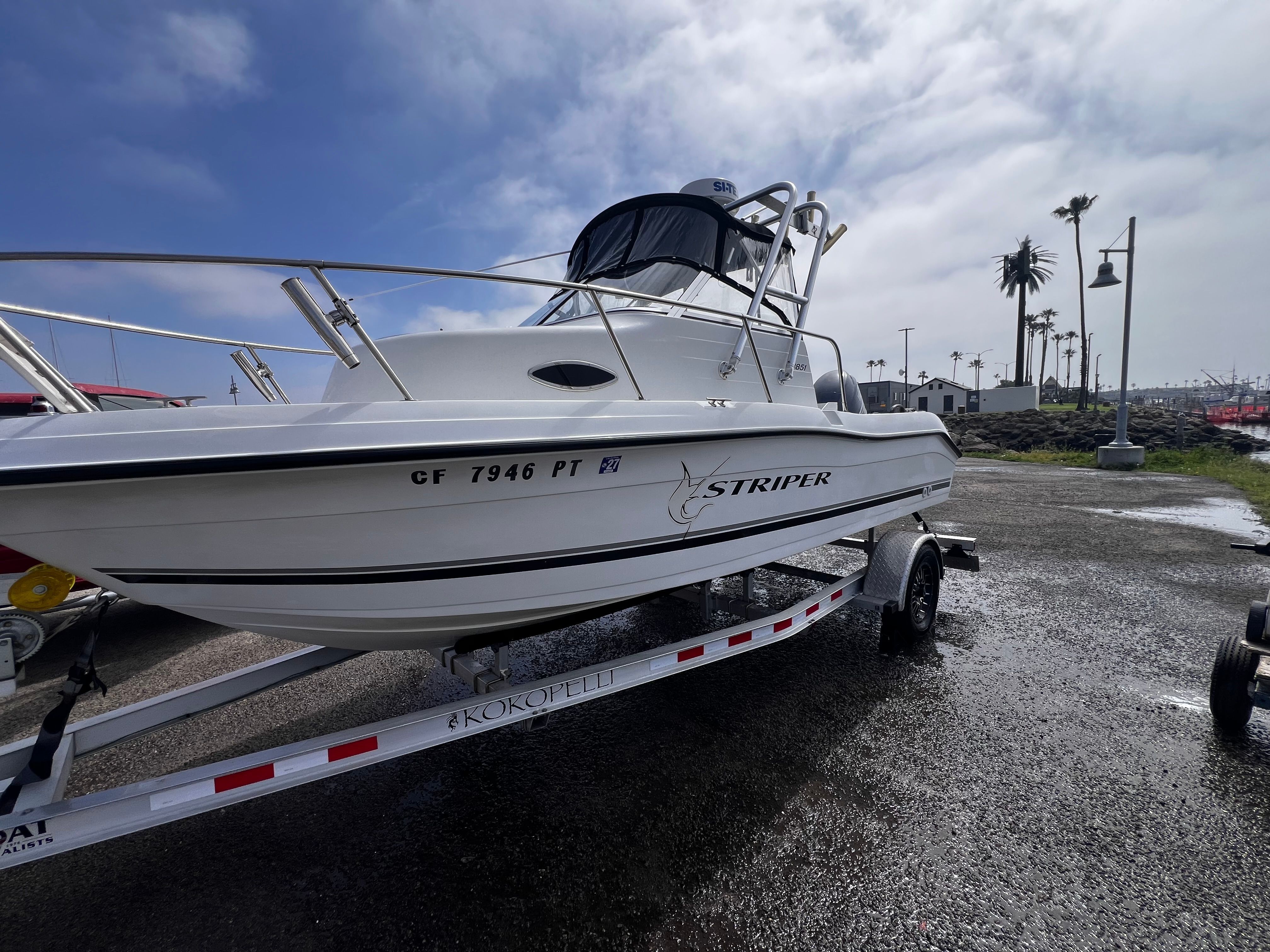 2001 Seaswirl Striper 1851 WA
