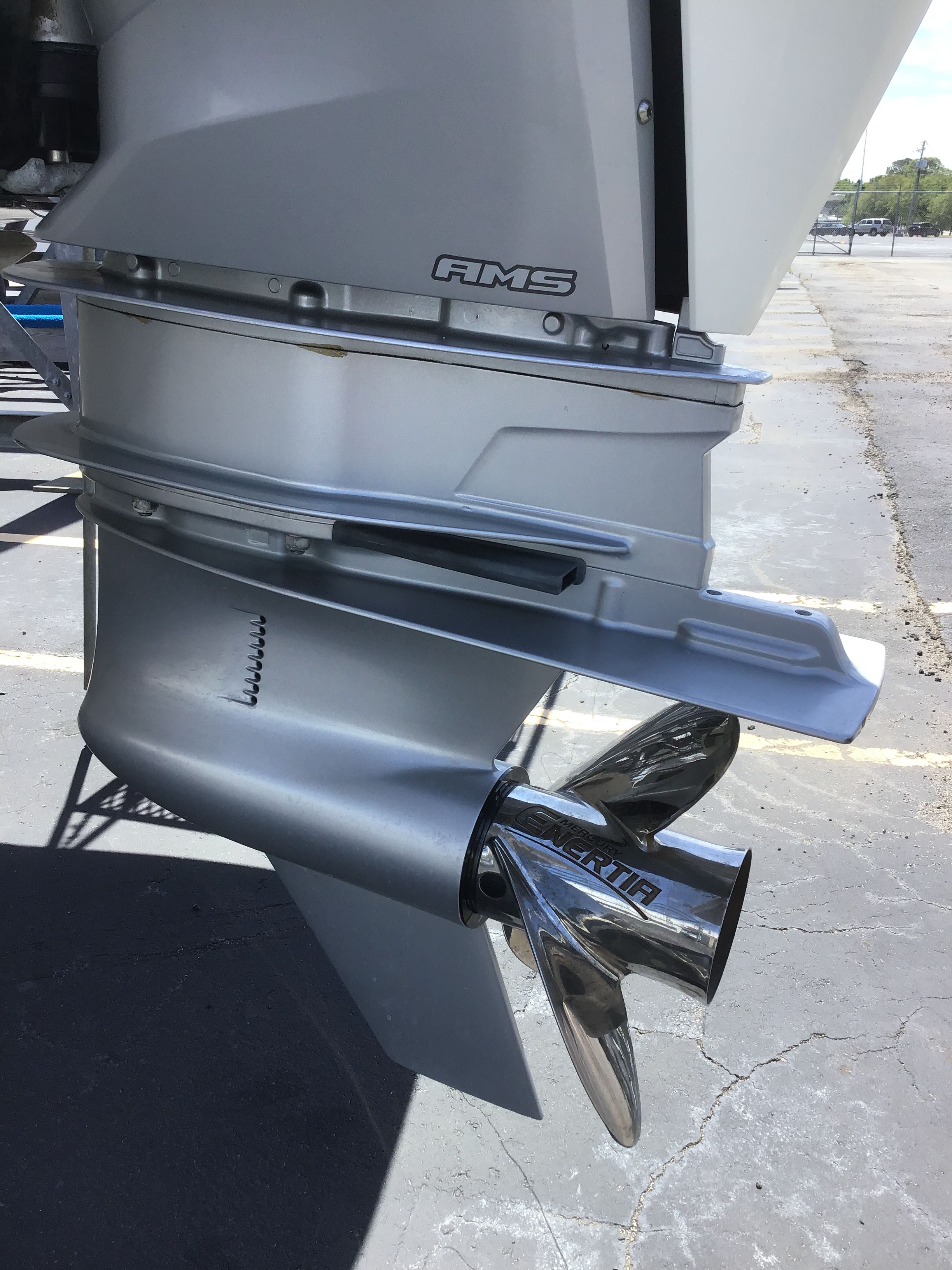 2019 Sea Ray SDX 270 Outboard - 11