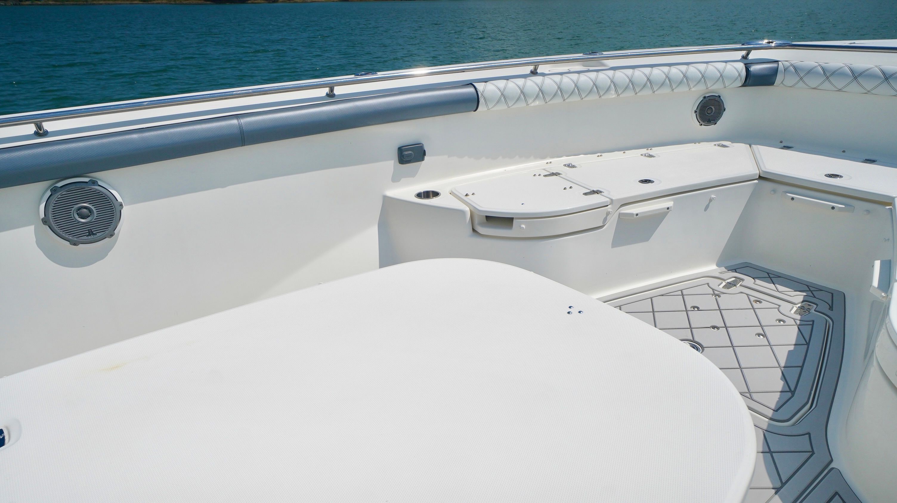 2013 Boston Whaler 350 Outrage - 17