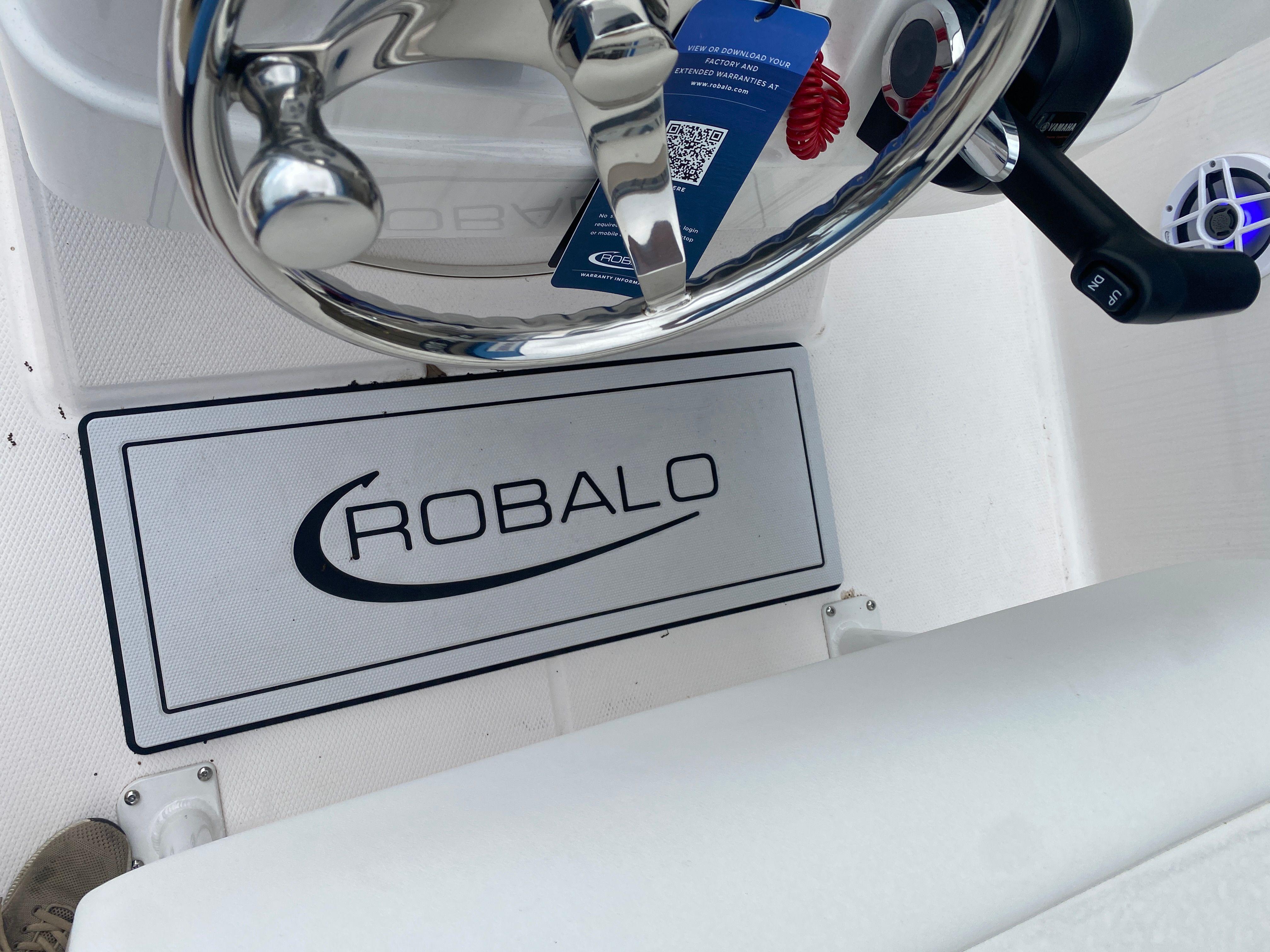 2025 ROBALO 206 CAYMAN STD - Image 13