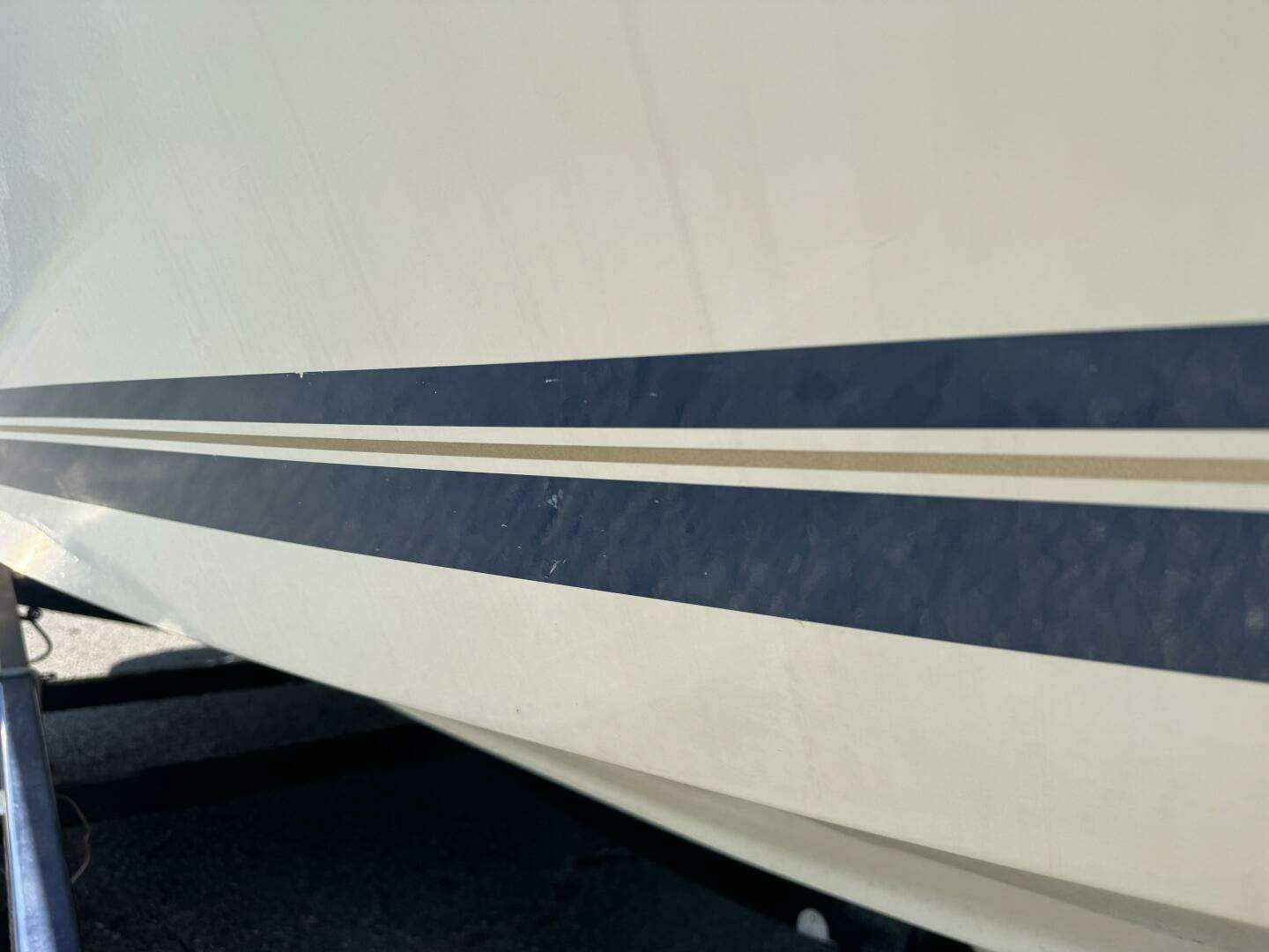 1999 Sea Ray 215 Express Cruiser - Image 113