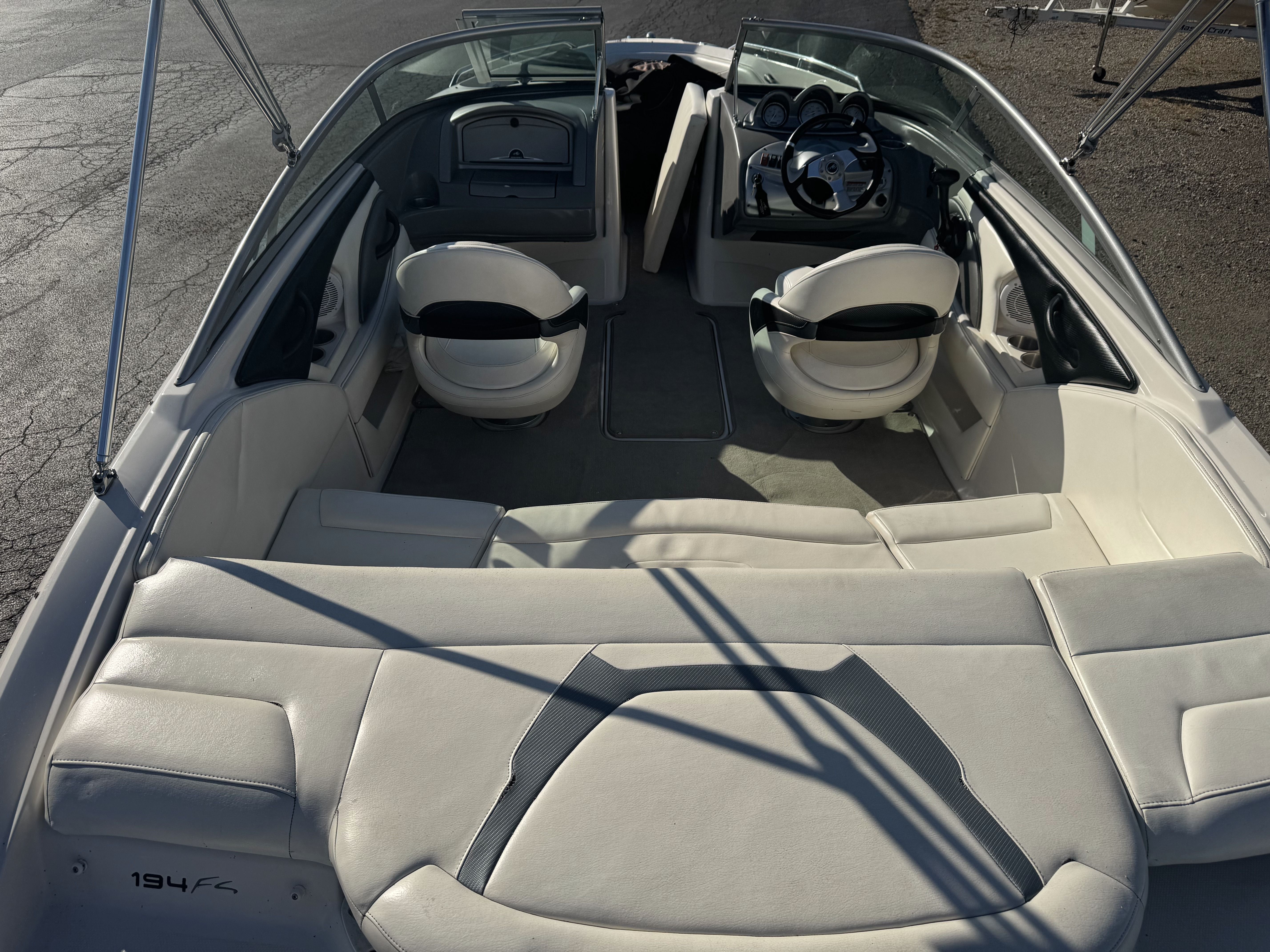 2009 Monterey 194FS - 13