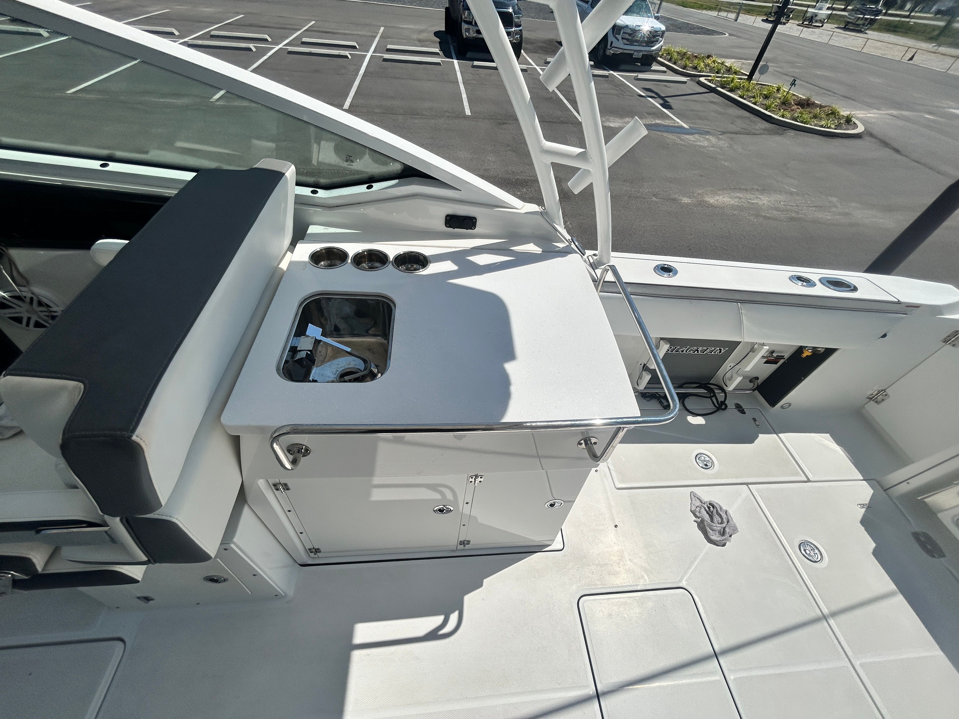 2019 Blackfin 272 DC - 26