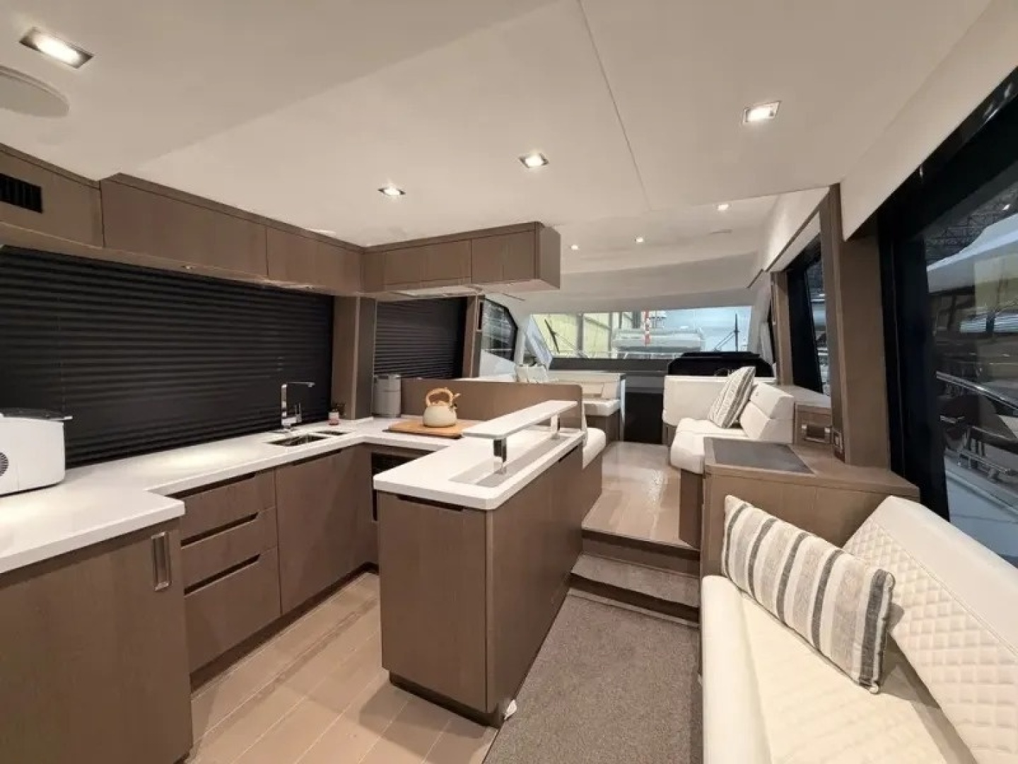 2023 Galeon 500 FLY - Image 14