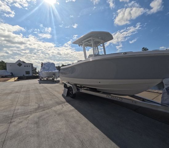 2026 Robalo Center Console R230 In Stock Trailer Included - 2