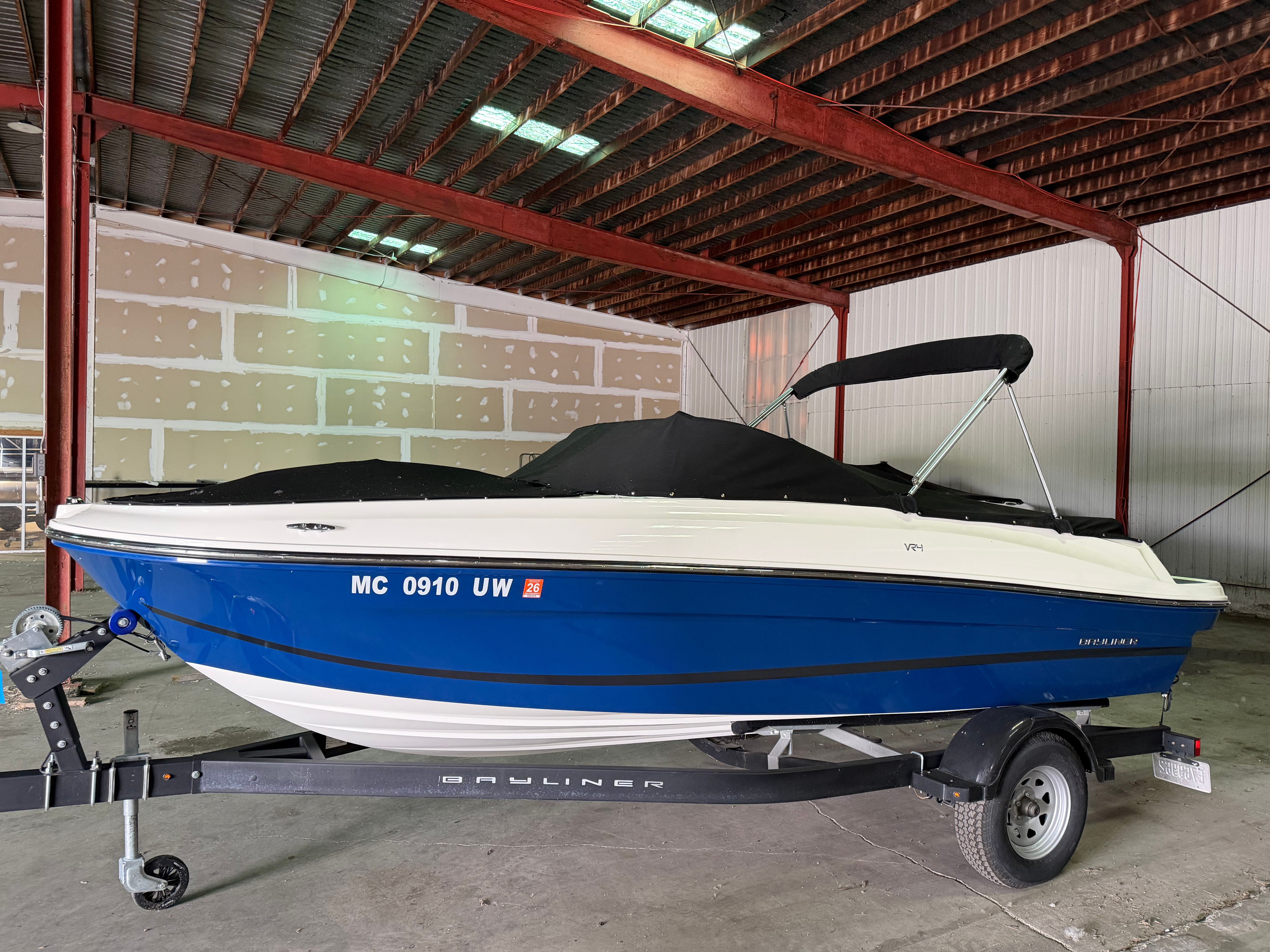2023 Bayliner VR4 BOWRIDER
