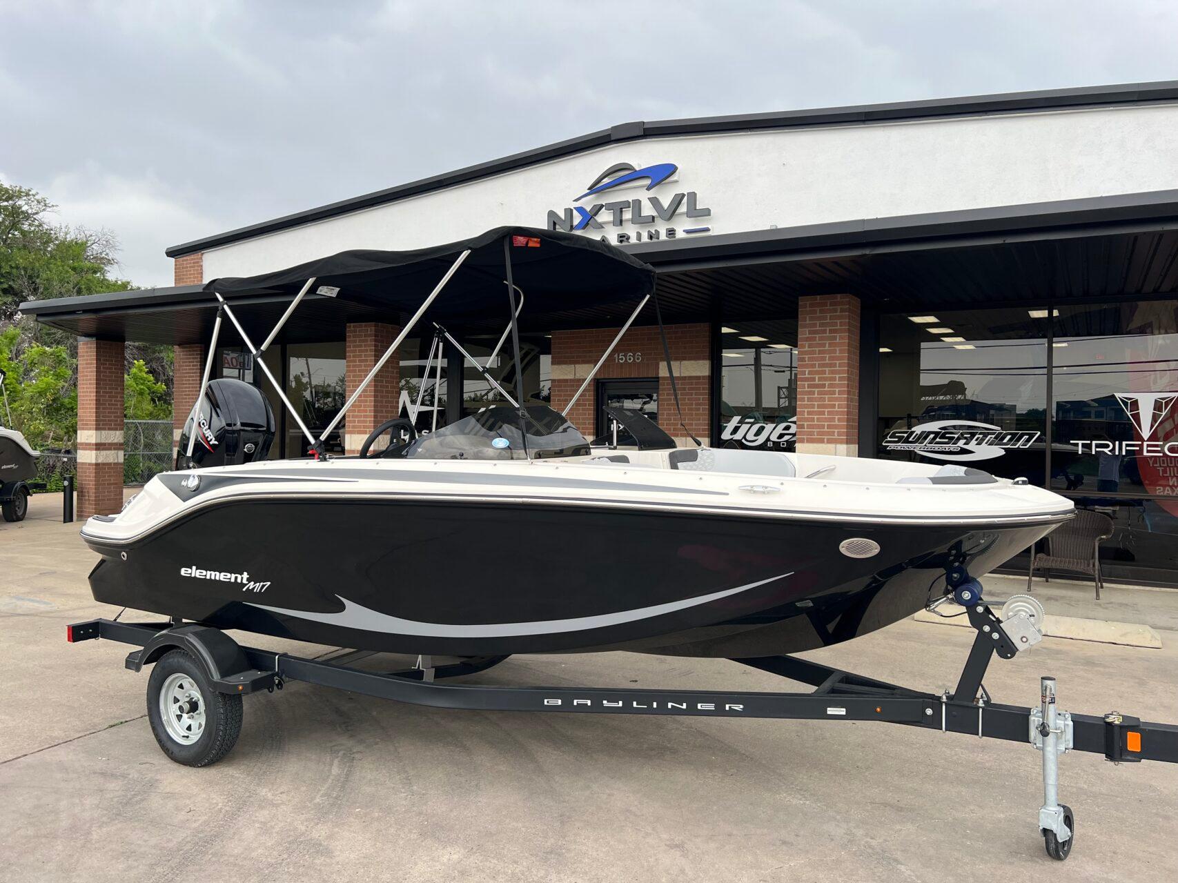 2023 Bayliner M17 - 2