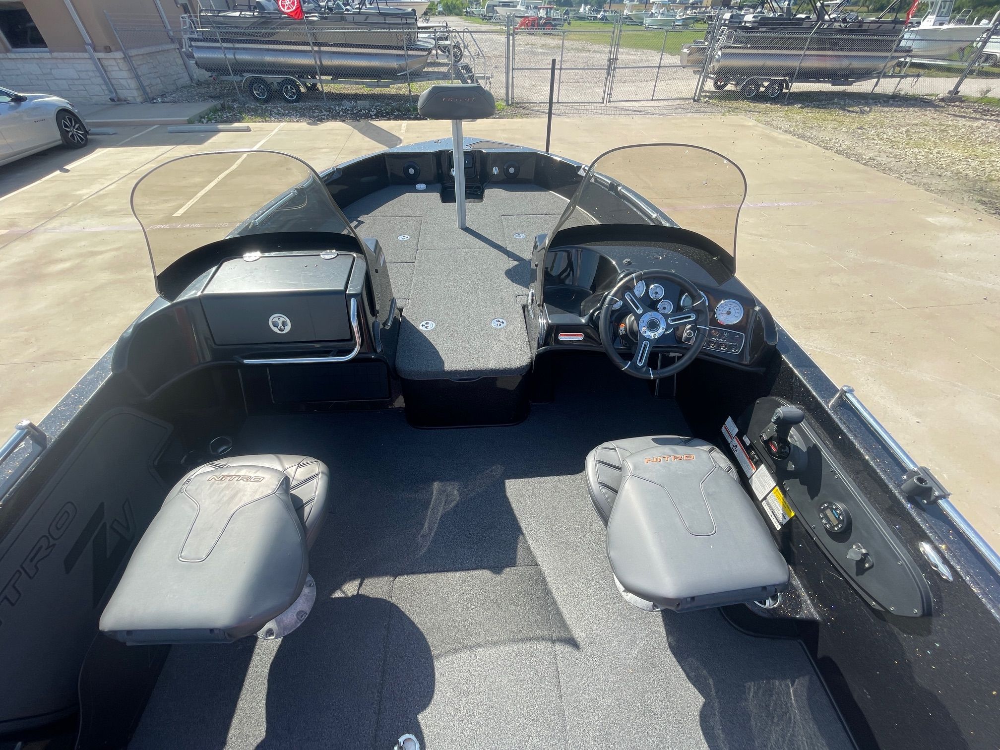 2021 Nitro ZV19 - 29