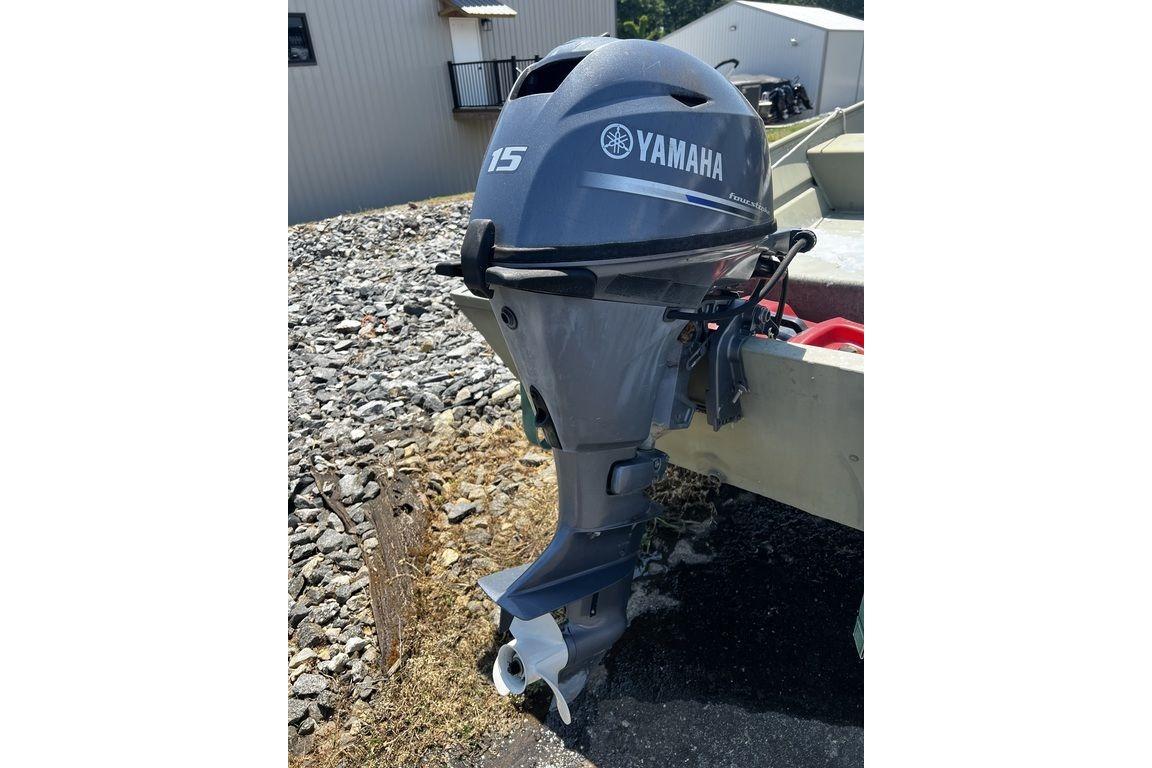 2012 Tracker Topper 1542 LW Jon boat with Yamaha 15 outboard motor.