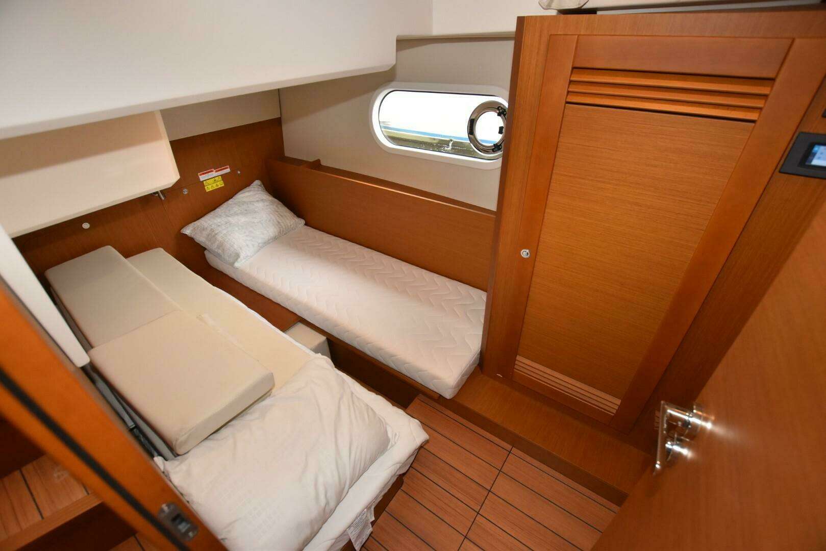 2023 Beneteau Swift Trawler 41 Fly - Image 9