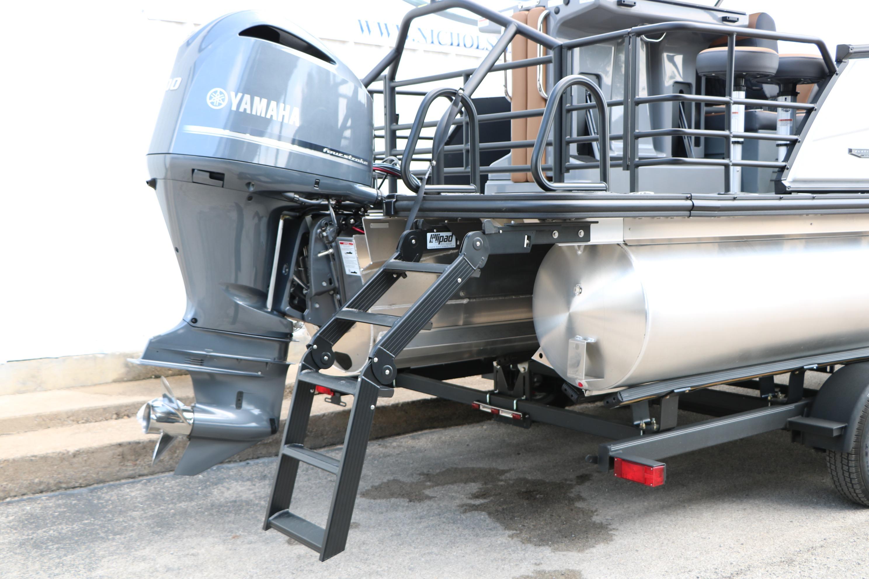 2026 Sylvan L3 DLZ Bar Platinum Edition Tri-Toon with Yamaha outboard motor.